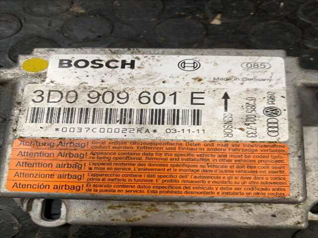 Foto 2ª: Centralita Airbag Volkswagen Touareg 2.500 TDI174CV/128KW 0CV [BAC] (2004)