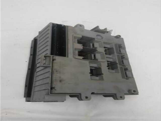 Foto 3ª: Caja Reles Fusibles Bmw Serie 3 315 2.0 318D [2 0 LTR. - 90 KW 16V DIESEL CAT] BERLINA 122CV