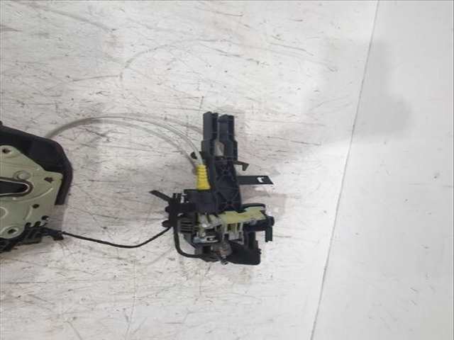 Foto 3ª: Cerradura Puerta Delantera Derecha Bmw Serie 1 114 120 D 177CV [N47 D20 A N47 D20 C] (2003)