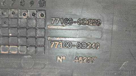 Foto 4ª: Deposito de Combustible Toyota Yaris ACTIVE 90CV 66KW [1NDTV] (2014)