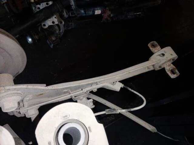 Brazo Suspension Trasero Derecho Toyota Auris 2.0 ACTIVE [2.0 LTR. - 93 KW D-4D CAT]