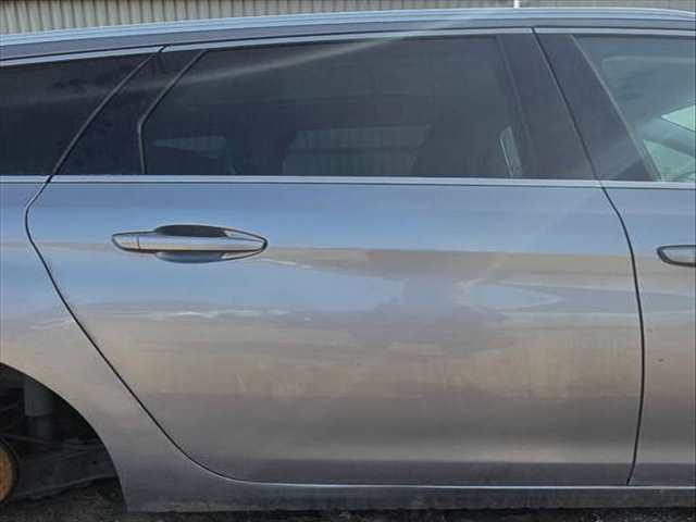 Puerta Trasera Derecha Peugeot 308 9HC