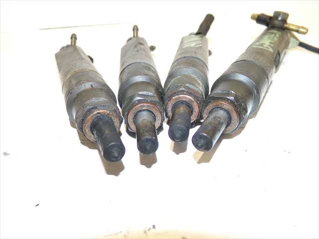 Foto 2ª: Inyectores Audi A6 1.9 TDI 1997-2004 [AFN] (1997)