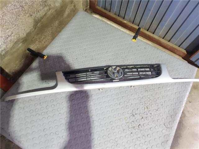 Rejilla Delantera Volkswagen Polo 64 1.9 D