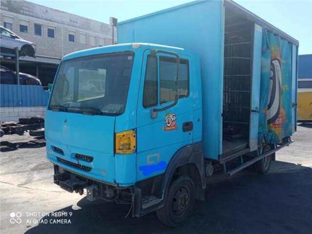 Cinturón Delantero Derecho Nissan Atleon 110.35. 120.35
