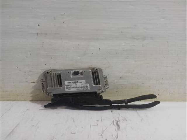 Centralita Motor ECU Kia Carens 2.0 CRDI 140 140CV
