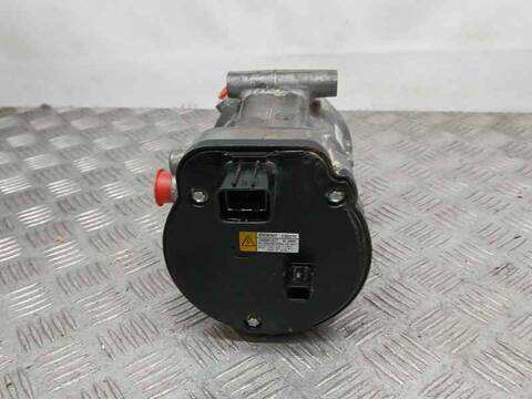 Foto 3ª: Compresor Aire Acondicionado Toyota Rav4 HYBRID 4X4 ADVANCE 218CV [A25A] (2019)