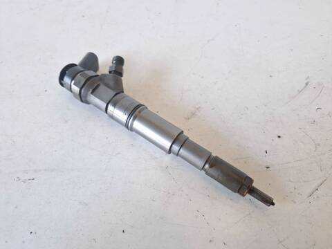 Foto 2ª: Inyectores Bmw Serie 3 315 320D 2.0 16V DIESEL CAT 150CV (2003)