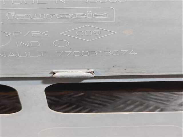 Foto 4ª: Tapizados Cartoneras Renault Trafic 6 - PLAZAS ACRISTALADO PARCIAL COMBI CORTO 90CV 66KW [M9R780] (2010)