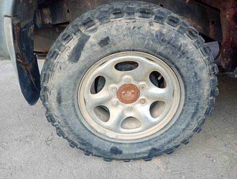 Foto 4ª: Juego LLantas Nissan Terrano SLX 3-PTAS.) 101CV 74KW [TD27 TURBO] (1994)