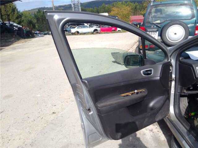 Foto 2ª: Puerta Delantera Izquierda Peugeot 307 1.6 16V [NFU (TU5JP4)]