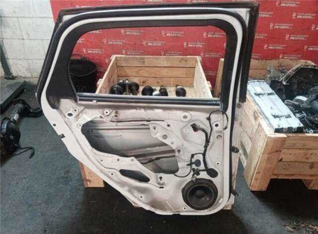 Foto 2ª: Puerta Trasera Izquierda Ford Focus 2.0 SPORT [2.0 LTR. - 120 KW TDCI CAT]