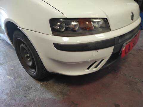 Foto 3ª: Paragolpes Delantero Fiat Punto 1.2 D 188) BERLINA 188A4000 (2002)