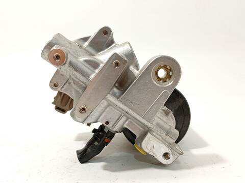 Foto 4ª: Servofreno Toyota Yaris HSD ACTIVE 75CV 55KW [1NZ] (2018)