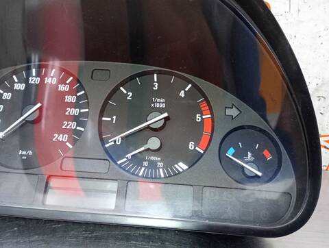 Foto 2ª: Cuadro de Instrumentos Bmw Serie 5 518 520 D BERLINA 136CV 100KW [204D1] (2001)