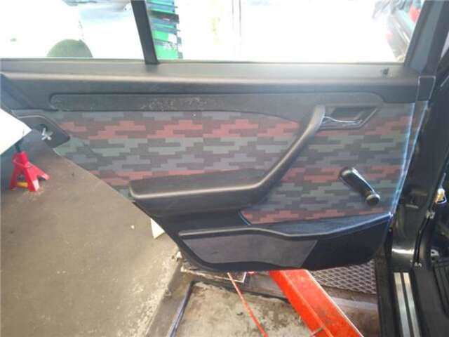 Foto 2ª: Puerta Trasera Izquierda Mercedes Clase C 160 2.8 280 (202.028) [2.8 LTR. - 142 KW 24V CAT] [M 104.941]