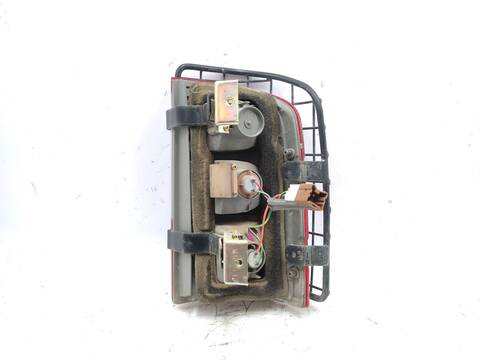 Foto 2ª: Piloto Trasero Izquierdo Nissan Patrol 3.0 DTI 160CV 118KW [ZD30] (2004)