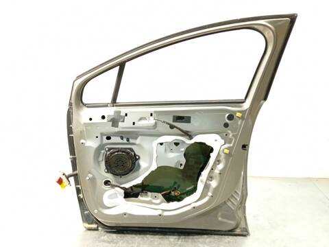 Foto 4ª: Puerta Delantera Derecha Peugeot 5008 2.0 HDI 150 - BLUEHDI 150 150CV 110KW [AHX] (2014)