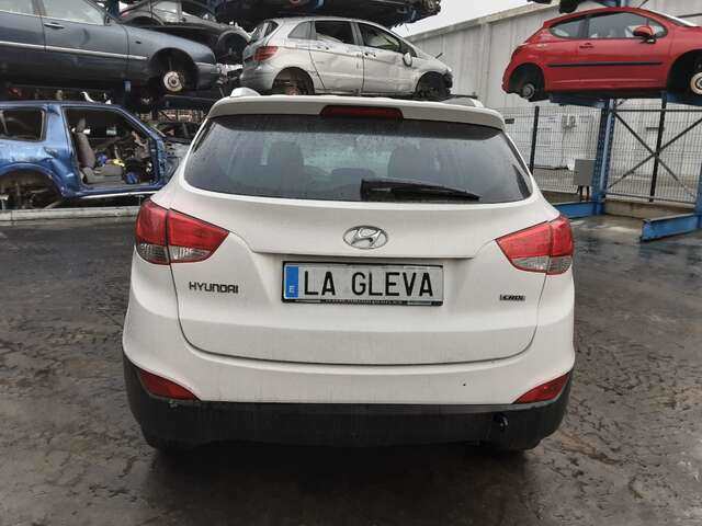 Foto 3ª: Paragolpes Trasero Hyundai ix35 2.0 CRDI 136CV/100KW [D4HA] (2012)
