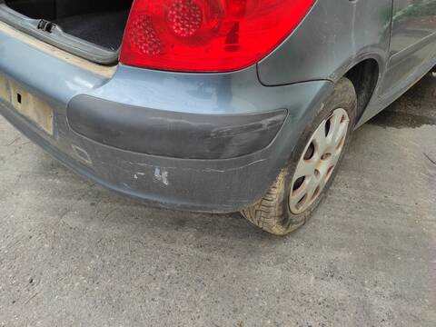 Foto 3ª: Paragolpes Trasero Peugeot 307 NFU BERLINA (2006)