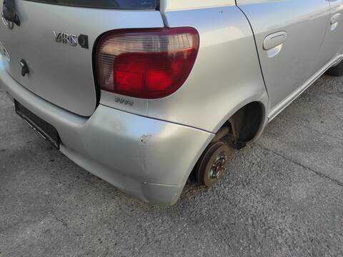 Foto 3ª: Paragolpes Trasero Toyota Yaris 2NZFE (1999)
