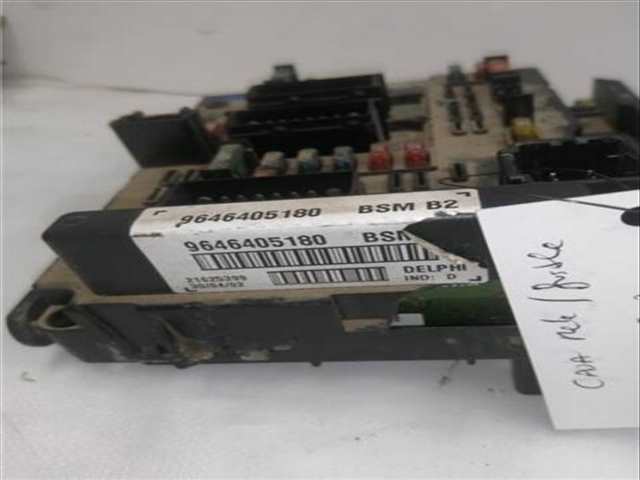 Foto 2ª: Caja Reles Fusibles Peugeot 207 VERSION INDEFINIDA