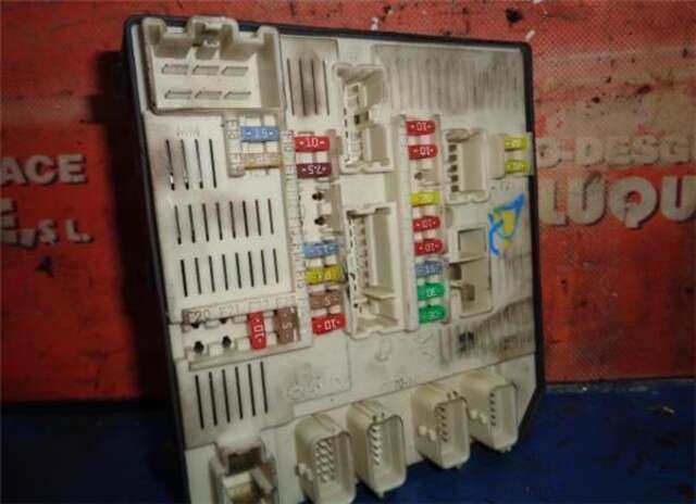 Caja Reles Fusibles Renault Laguna 2.0 DYNAMIQUE [2.0 LTR. - 110 KW DCI DIESEL FAP]
