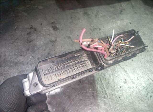 Foto 3ª: Centralita Motor ECU Bmw Serie 1 114 2.0 118D [2.0 LTR. - 105 KW TURBODIESEL CAT] [N47 D20 C]
