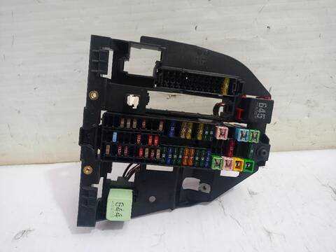 Caja Reles Fusibles Volkswagen Transporter T6 CARAVELLE TRENDLINE