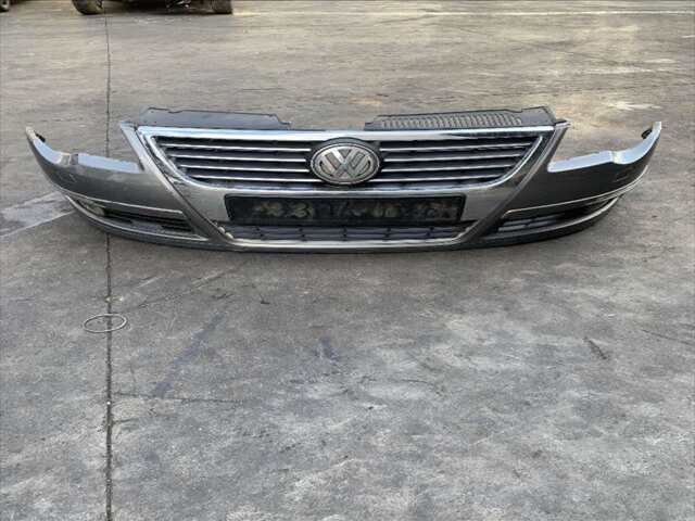 Paragolpes Delantero Volkswagen Passat 2.0 TDI140CV BERLINA