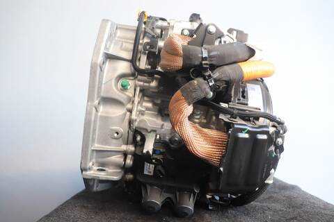 Foto 3ª: Caja Cambios Renault Clio AUTHENTIC 140CV 103KW (2019)