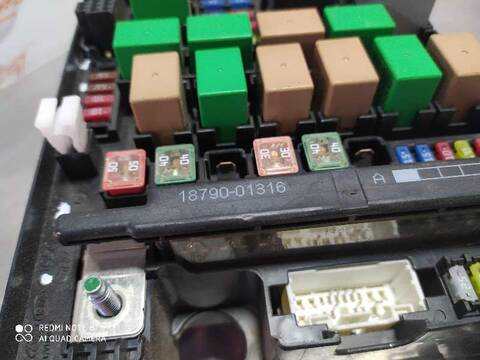 Foto 3ª: Caja Reles Fusibles Kia Sportage DRIVE 4X2 136CV 100KW [D4H4] (2014)