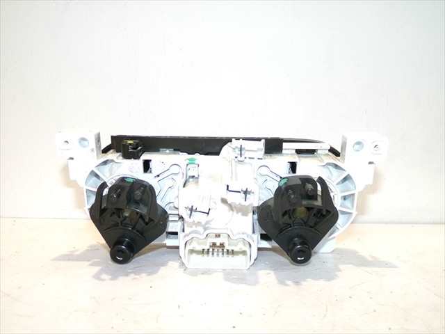 Foto 2ª: Mando Calefacción A. A. Dacia Sandero 1.5 DCI STEPWAY,2013-2016 [K9KC6] (2014)