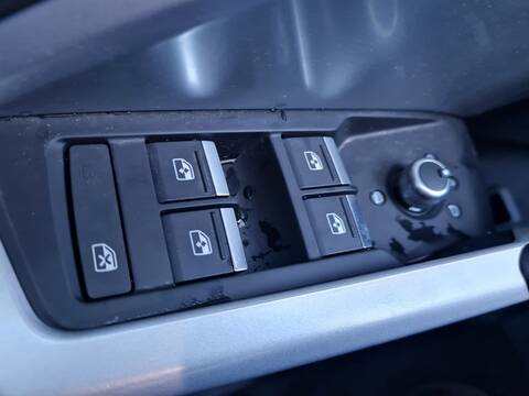 Foto 2ª: Botonera Elevalunas Audi Q3 35 TDI ADVANCED 150CV 110KW [DTSB] (2023)