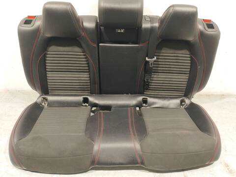 Foto 2ª: Asientos Traseros Mercedes Clase G 230 GLA 200 CDI - D 156.908) 136CV 100KW [OM 651.930] (2017)