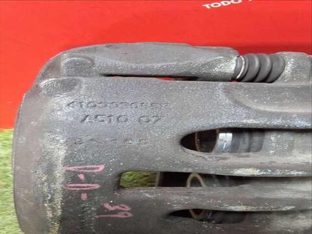 Foto 3ª: Pinza Freno Delantera Derecho Renault Master 2.3 DCI 125 FWD FV0C FV0D FV0G FV0H FV0J FV0K) 125CV 92KW FURGONETA [M9T 670,M9T 672,M9T 676,M9T 678,M9T 680,M9T 870,M9] (2013)