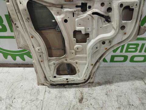 Foto 2ª: Puerta Delantera Izquierda Iveco Daily 2.8 DIESEL CAT 106CV [D/ 8140] (1999)