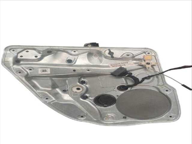 Elevalunas Manual Trasero Izquierdo Volkswagen Golf 1.9 TDI 101CV