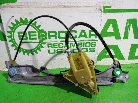 Foto 3ª: Elevalunas Manual Trasero Izquierdo Renault Laguna RENAULT LAGUNA III GRANDTOUR 109CV [K9K780] (2007)