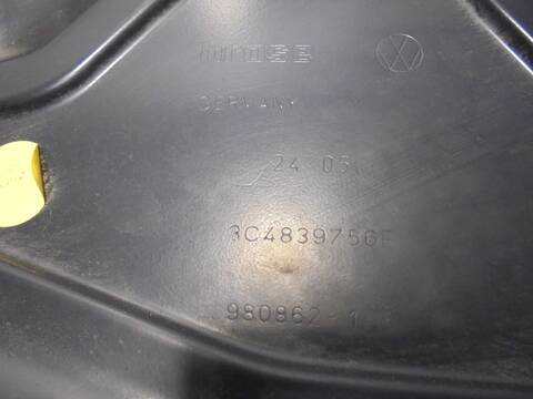 Foto 3ª: Elevalunas Manual Trasero Derecho Volkswagen Passat 2.0 16V FSI BERLINA 150CV 110KW [BLR] (2005)