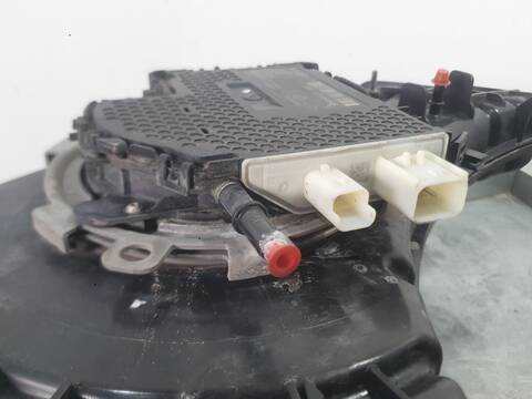 Foto 3ª: Deposito AdBlue Renault Captur BLUE DCI 115 HFAD) 116CV 85KW [K9K872] (2020)