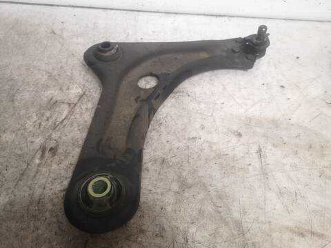 Brazo Suspension Delantero Derecho Peugeot 208 ZM01