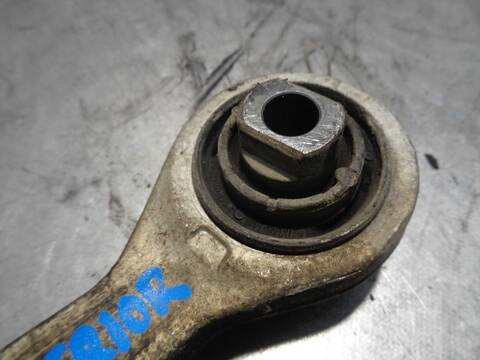Foto 3ª: Brazo Suspension Delantero Izquierdo Volkswagen Passat BASICO BERLINA 101CV 74KW [AHL] (1998)
