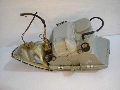 Foto 3ª: Faro Derecho Mercedes Vito 112 CDI 638.094) 122CV [OM 611] (1996)