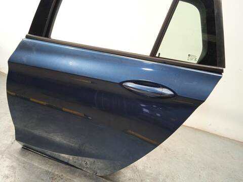 Foto 3ª: Puerta Trasera Izquierda Opel Astra 1.4 TURBO 35) 125CV 92KW [LE2] (2017)