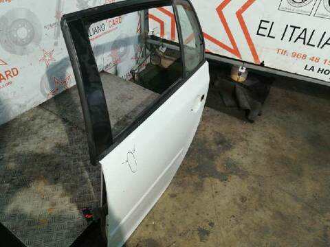 Foto 2ª: Puerta Trasera Izquierda Volkswagen Golf SPORTLINE BERLINA 140CV 103KW [BKD] (2006)