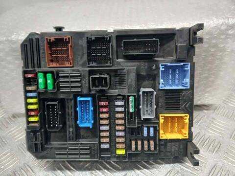 Caja Reles Fusibles Peugeot 2008 E-ACTIVE 136CV 100KW