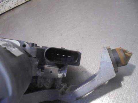 Foto 3ª: Motor Limpia Delantero Kia Carens BASIC 116CV 85KW [D4FD] (2015)