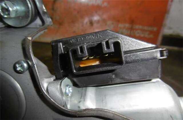 Foto 2ª: Motor Limpia Delantero Toyota Verso 1.6 ADVANCE [1.6 LTR. - 82 KW D-4D CAT] [N47C16A]