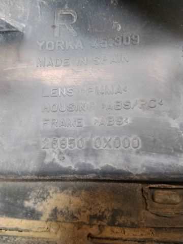 Foto 4ª: Piloto Trasero Derecho Nissan Terrano 2.7 TD TI 5P [TD27 TI] (2002)